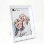 قاب عکس سفید شیبدار
